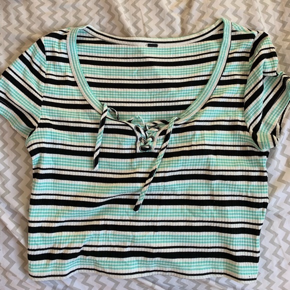 crop top - Picture 1 of 2